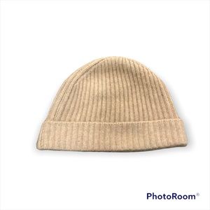 Neiman Marcus Cashmere Winter Hat in Tan